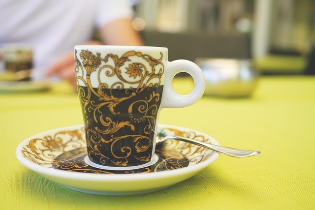 Espressokopper: En dybdegående guide til at vælge den perfekte kop til din morgenkaffe